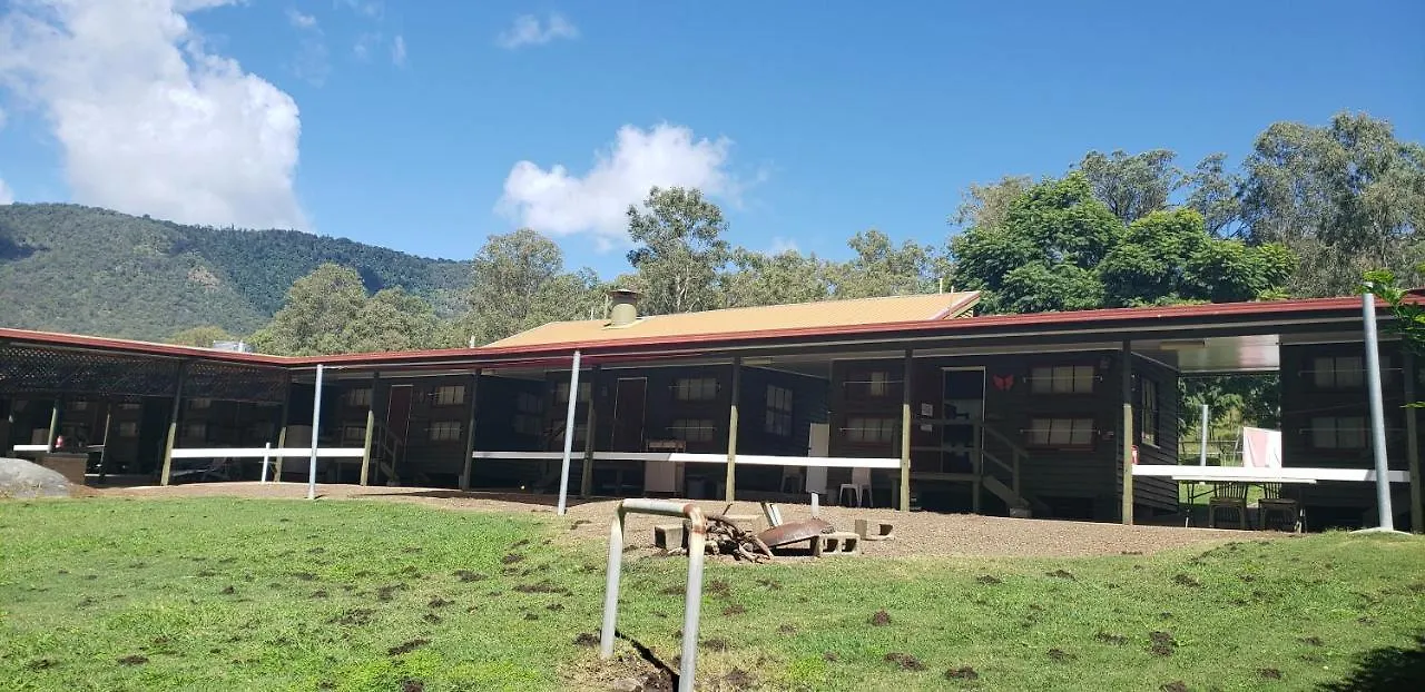 Homestay Christmas Creek Cafe & Cabins Lamington Australia