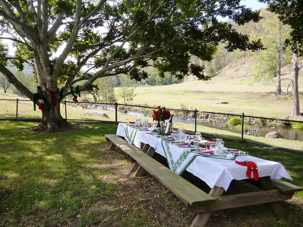 Homestay Christmas Creek Cafe & Cabins Lamington Australia