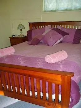 Homestay Christmas Creek Cafe & Cabins Lamington Australia