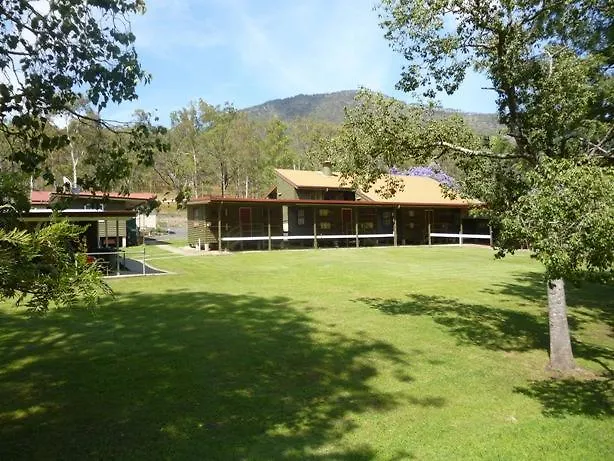 Christmas Creek Cafe & Cabins Lamington Homestay
